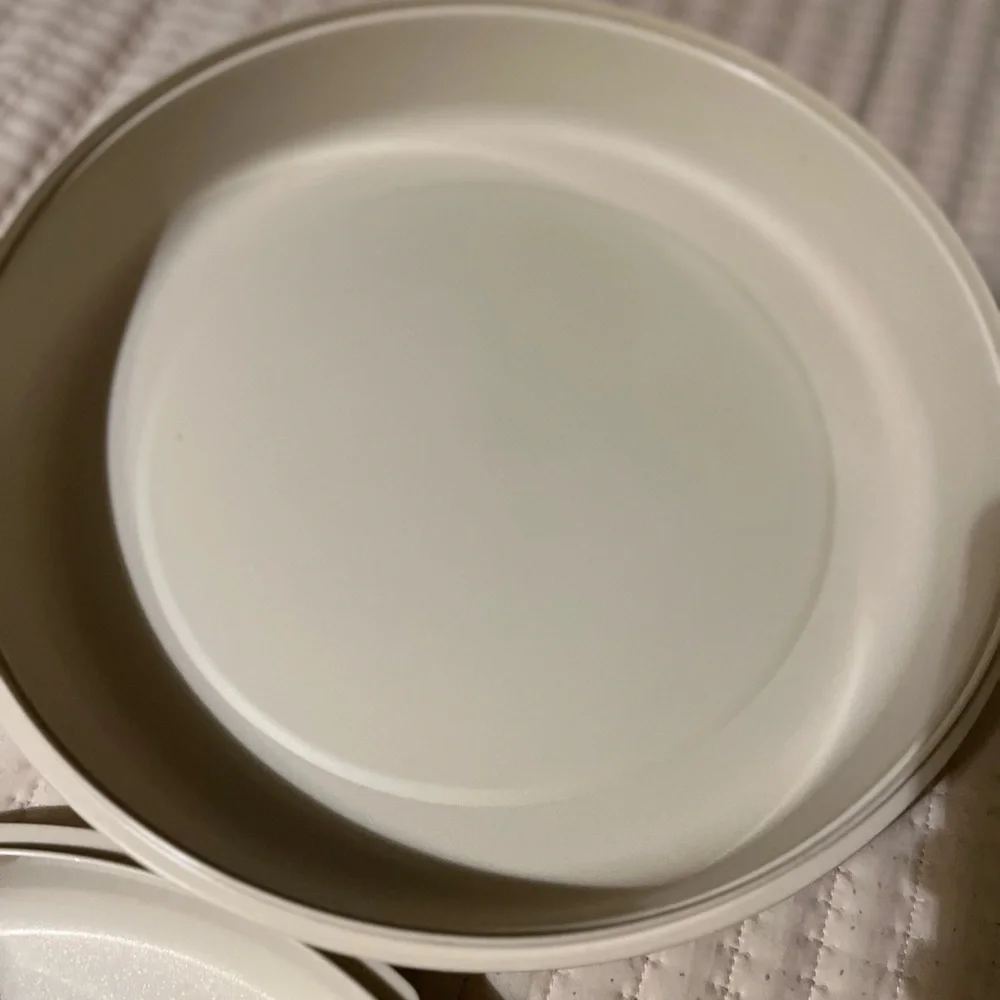 Tupperware Cream Divided Serving‎ Platter